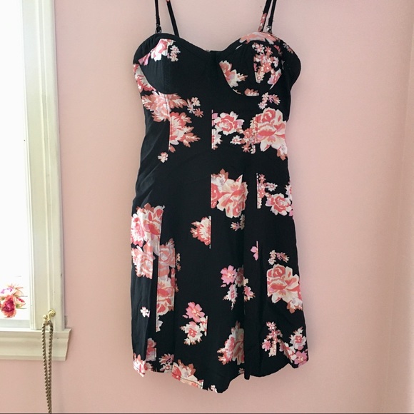 American Eagle summer floral dress - Picture 1 of 9
